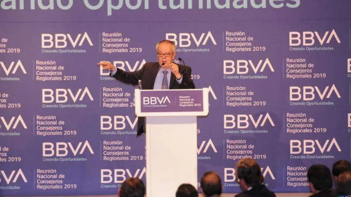 carlos urzua bbva adrian vazquez 